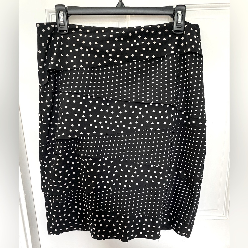 White House Black Market. Pencil Skirt. Size 10.